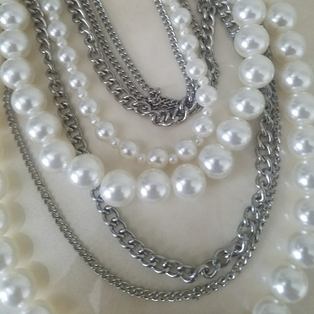 Necklace - Picture 2 of 3